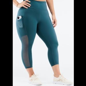 Fabletics On-the-Go High-Waisted Capri in Midnight Wave